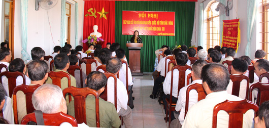 ผู้แทนรัฐสภาแจ้งให้ผู้มีสิทธิ์เลือกตั้งรับทราบเกี่ยวกับปัญหาสำคัญของประเทศ